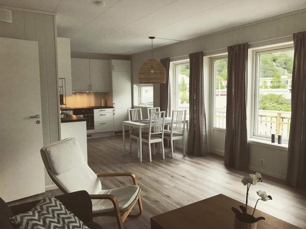 Hillegard Apartment Lærdalsøyri Екстериор снимка